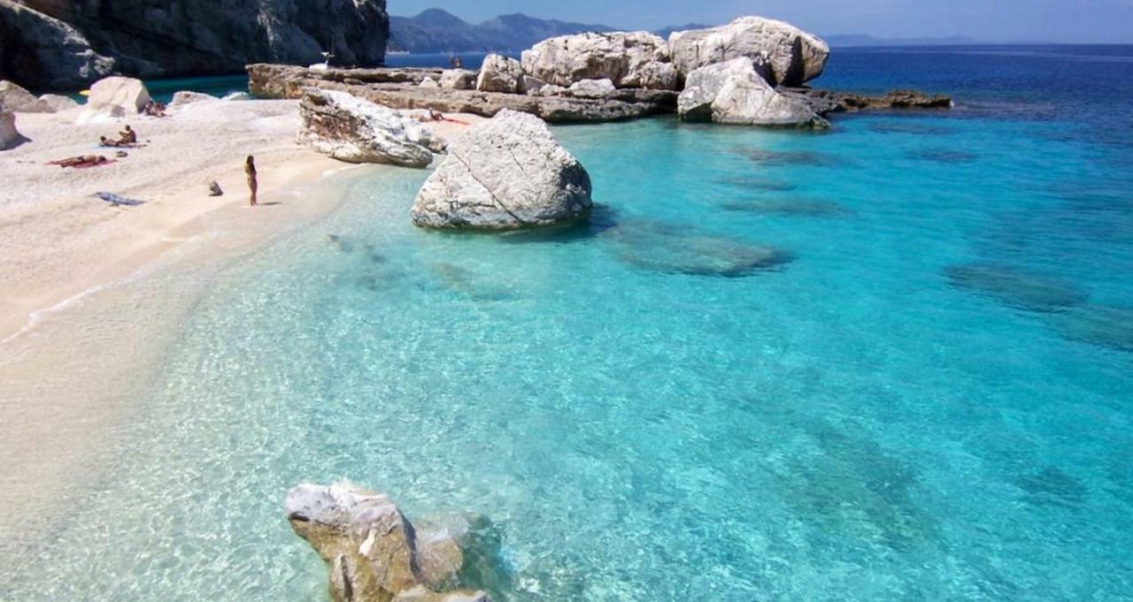White Rose Suite Apartment Cala Gonone Εξωτερικό φωτογραφία